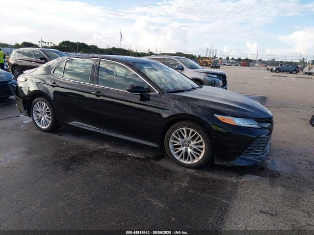 2020 TOYOTA CAMRY XLE - 1