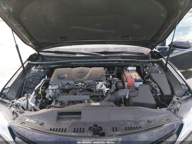 2020 TOYOTA CAMRY XLE 10
