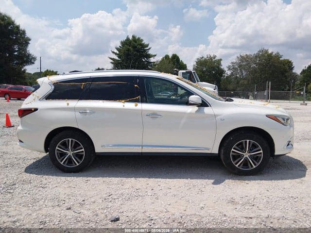 2017 INFINITI QX60 13