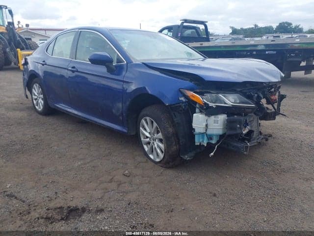 2018 TOYOTA CAMRY LE - 1