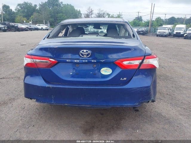 2018 TOYOTA CAMRY LE 15