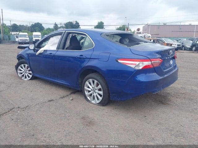 2018 TOYOTA CAMRY LE 3
