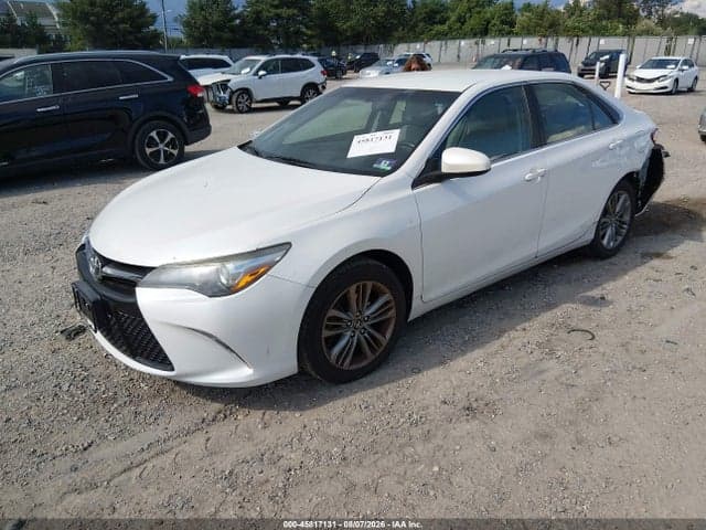 2017 TOYOTA CAMRY SE 2