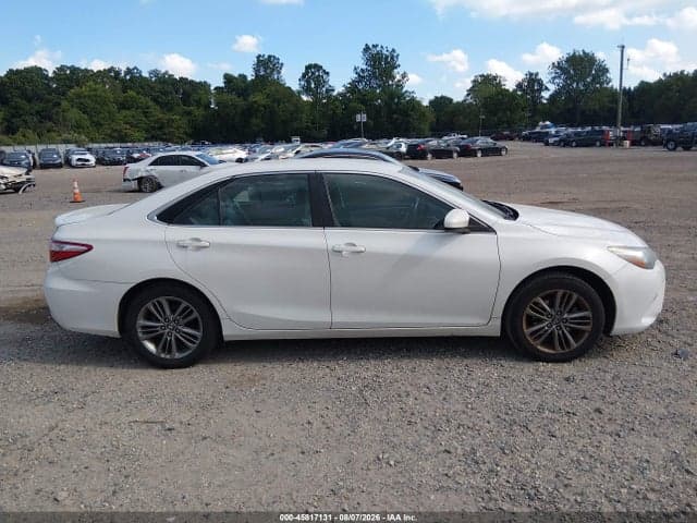 2017 TOYOTA CAMRY SE 12