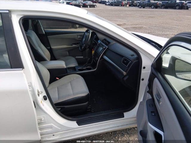 2017 TOYOTA CAMRY SE 5