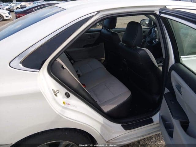 2017 TOYOTA CAMRY SE 8