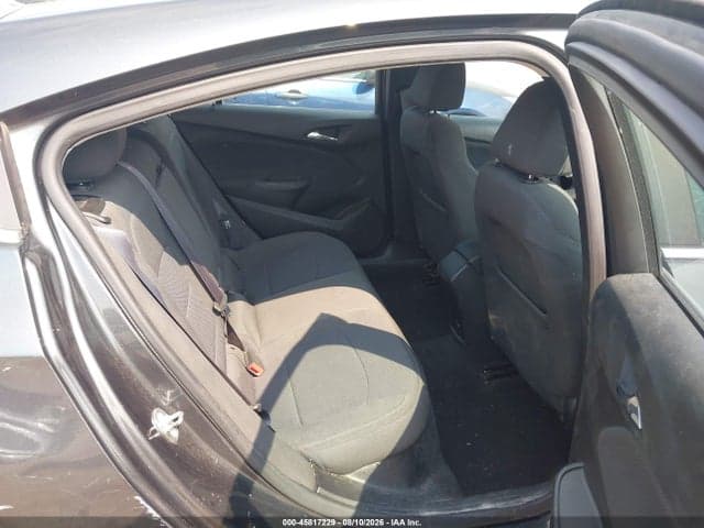 2017 CHEVROLET CRUZE LT AUTO 8