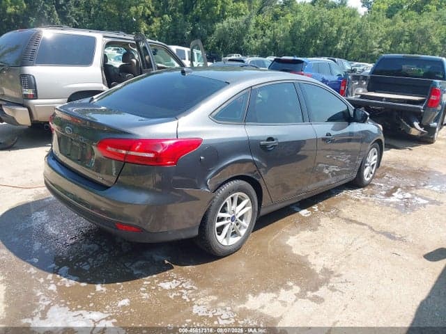 2017 FORD FOCUS SE 4