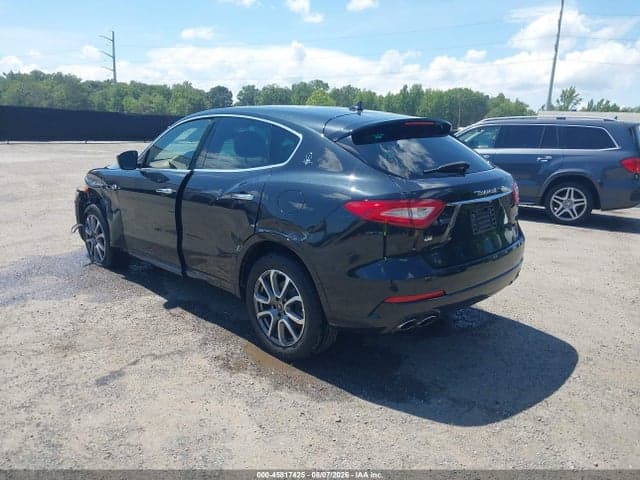 2020 MASERATI LEVANTE 3