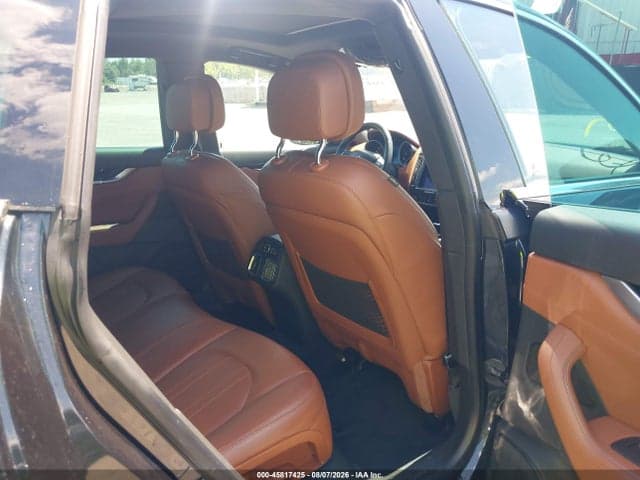 2020 MASERATI LEVANTE 8