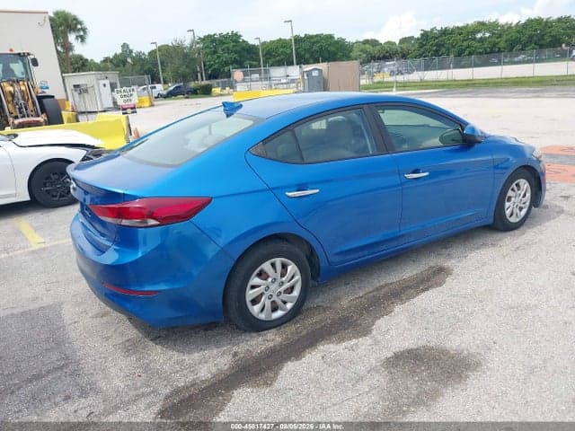 2017 HYUNDAI ELANTRA SE 4