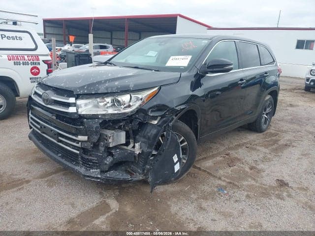 2019 TOYOTA HIGHLANDER LE 2