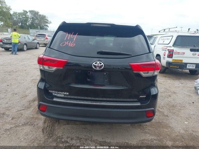 2019 TOYOTA HIGHLANDER LE 15