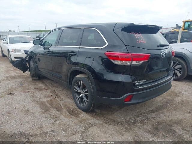 2019 TOYOTA HIGHLANDER LE 3