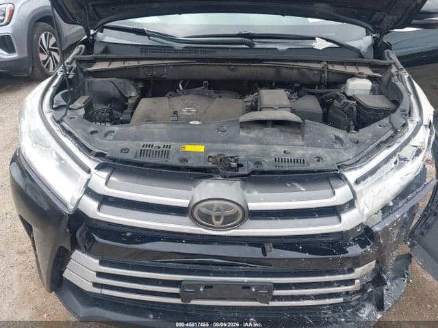 2019 TOYOTA HIGHLANDER LE 10