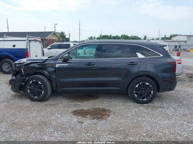 2025 KIA SORENTO S 14