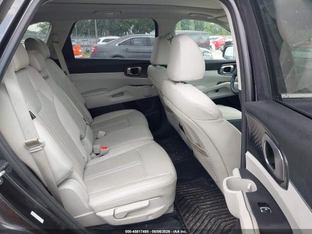 2025 KIA SORENTO S 8