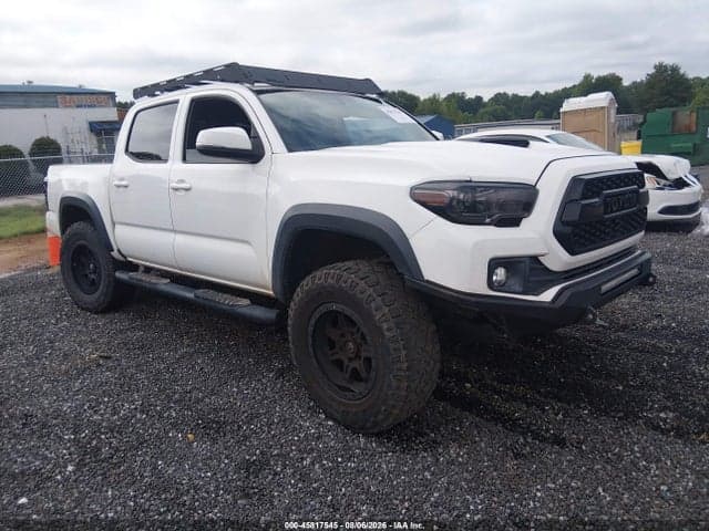 2017 TOYOTA TACOMA TRD SPORT - 1