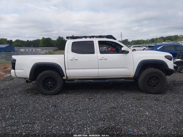 2017 TOYOTA TACOMA TRD SPORT 13