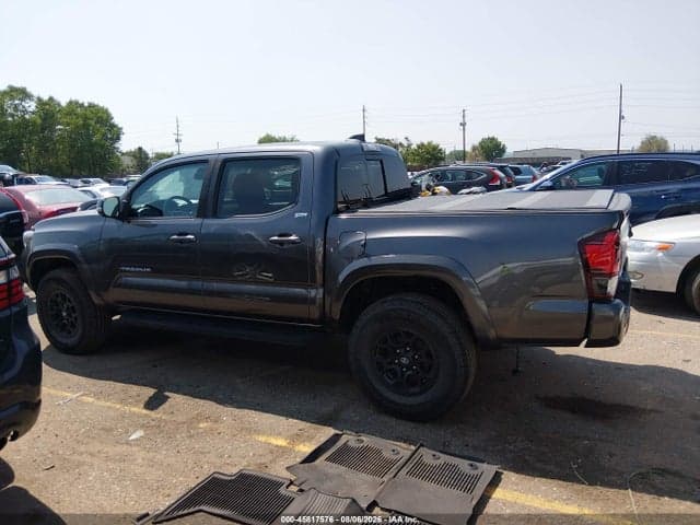 2022 TOYOTA TACOMA SR5 V6 15