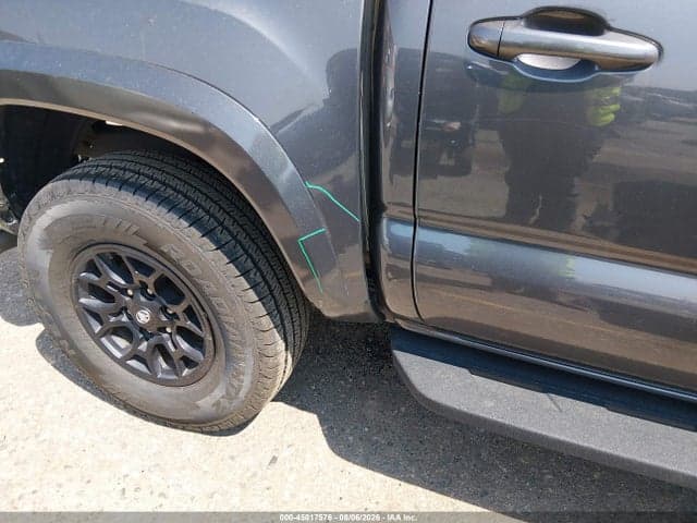 2022 TOYOTA TACOMA SR5 V6 18