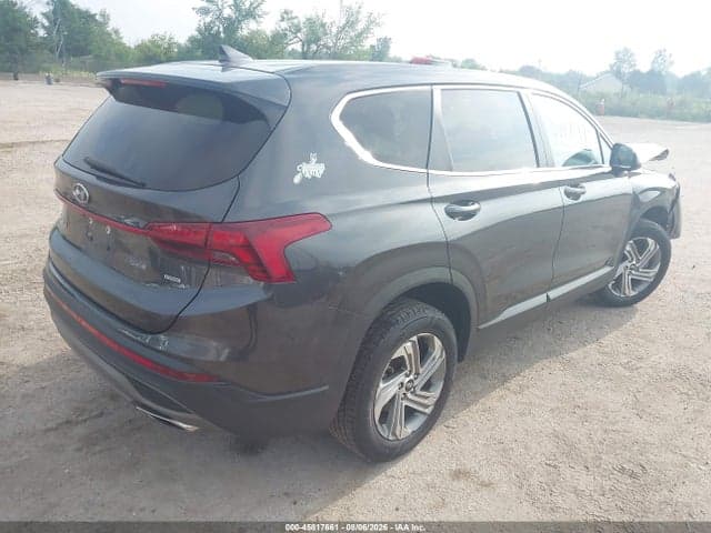 2021 HYUNDAI SANTA FE SE 4