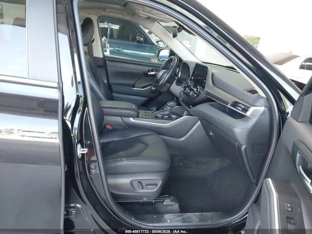 2023 TOYOTA HIGHLANDER XLE 5