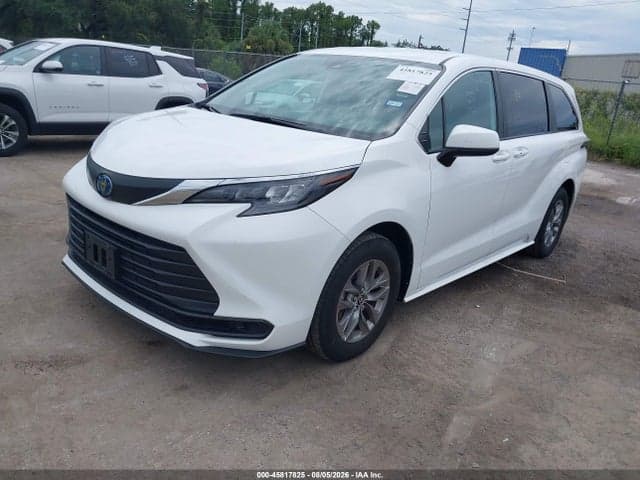 2025 TOYOTA SIENNA LE 2