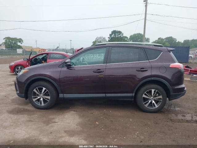 2017 TOYOTA RAV4 XLE 14