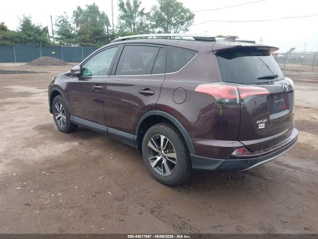 2017 TOYOTA RAV4 XLE 3