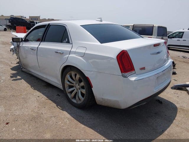2019 CHRYSLER 300 LIMITED 3
