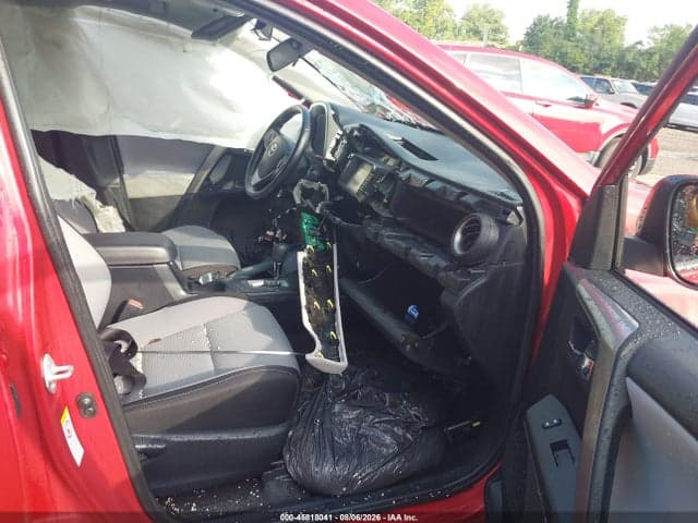 2017 TOYOTA RAV4 XLE 5