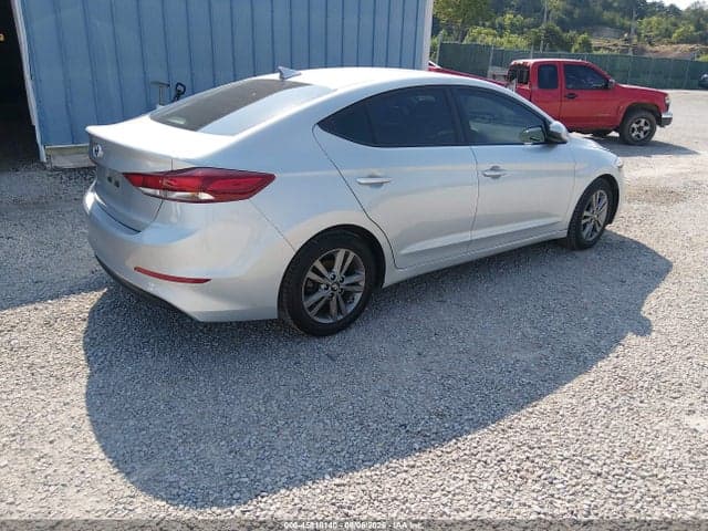 2018 HYUNDAI ELANTRA SEL 4