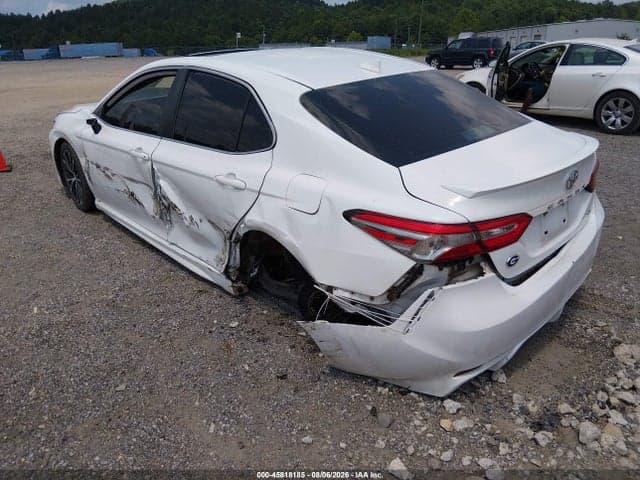 2019 TOYOTA CAMRY SE 3