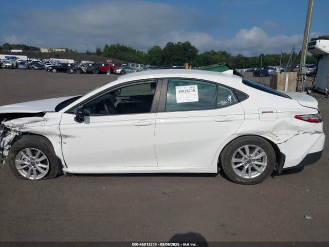 2025 TOYOTA CAMRY LE 14