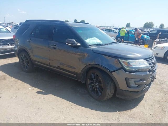 2017 FORD EXPLORER XLT 1