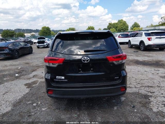 2017 TOYOTA HIGHLANDER LE 15