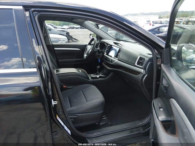 2017 TOYOTA HIGHLANDER LE 5