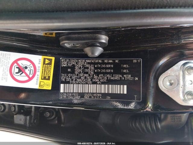 2017 TOYOTA HIGHLANDER LE 9