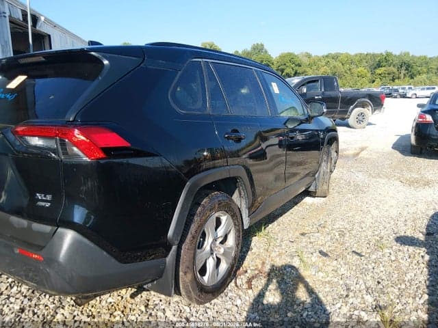 2019 TOYOTA RAV4 XLE 4