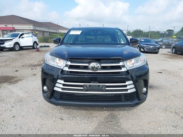2017 TOYOTA HIGHLANDER XLE 12