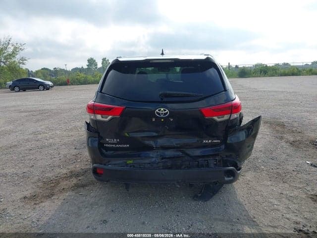 2017 TOYOTA HIGHLANDER XLE 16
