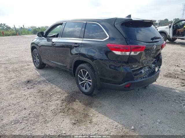 2017 TOYOTA HIGHLANDER XLE 3