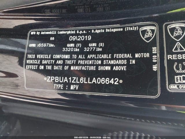 2020 LAMBORGHINI URUS 9