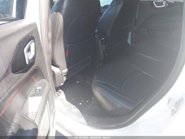 2024 JEEP COMPASS TRAILHAWK 4X4 8