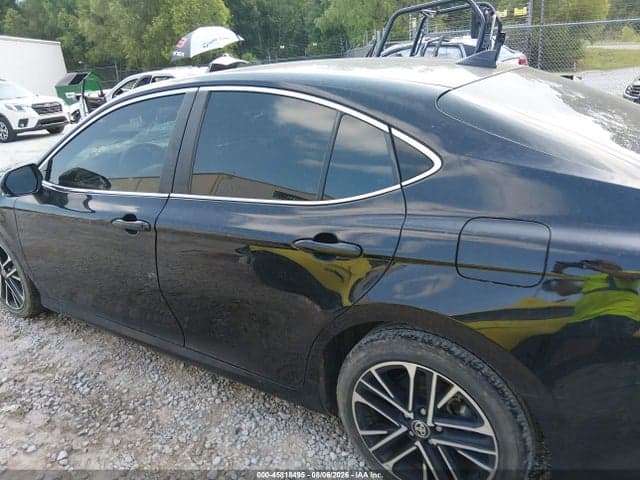 2025 TOYOTA CAMRY XLE 14