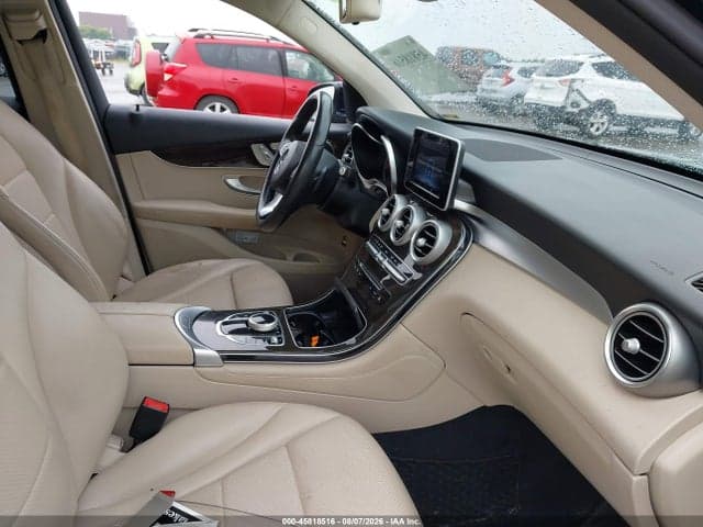 2018 MERCEDES-BENZ GLC 300 4MATIC 5