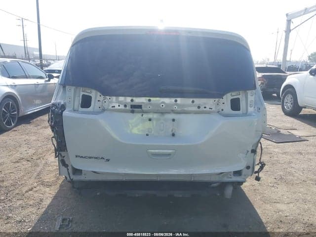 2019 CHRYSLER PACIFICA TOURING L 6