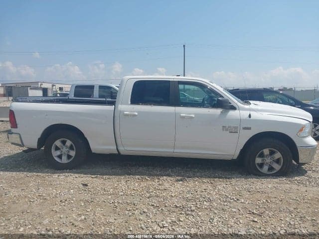 2019 RAM 1500 CLASSIC SLT 13