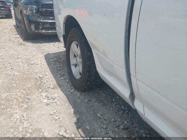 2019 RAM 1500 CLASSIC SLT 17
